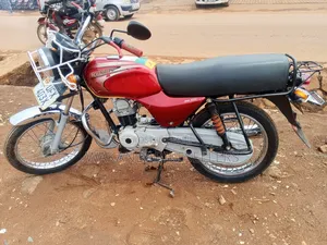 Bajaj Boxer 2023 Red