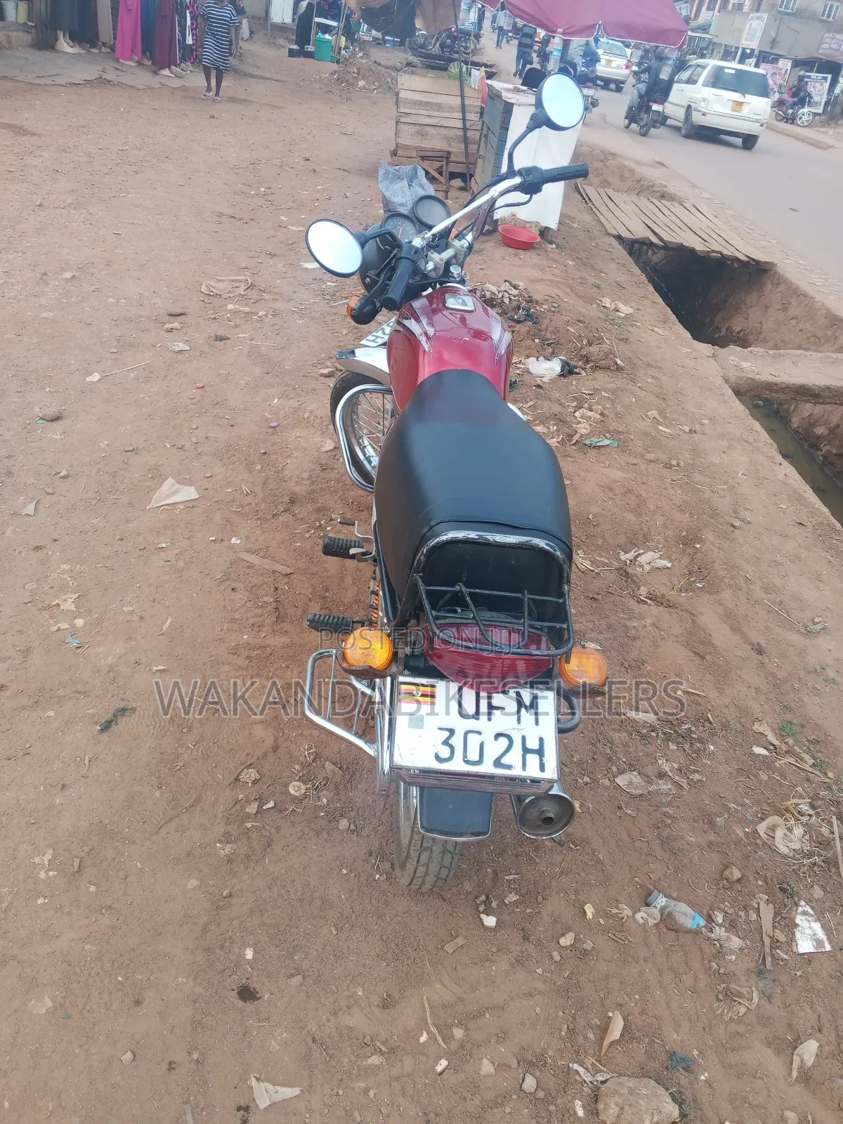 Bajaj Boxer 100 2022 Red