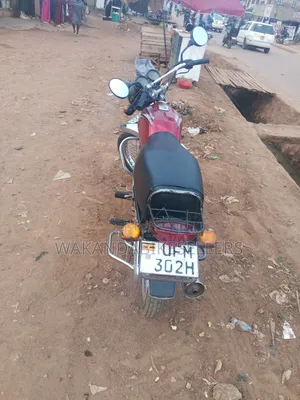 Bajaj Boxer 100 2022 Red