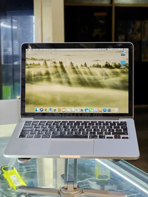 New Laptop Apple MacBook Pro 8GB Intel Core I5 SSD 256GB