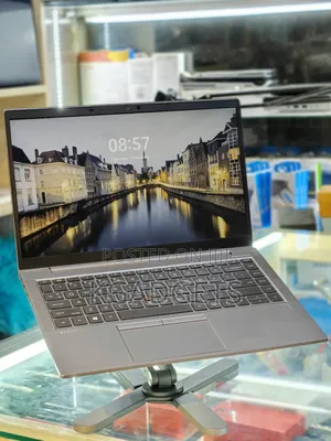 New Laptop HP ZBook Firefly 14 G7 16GB Intel Core I7 SSD 512GB
