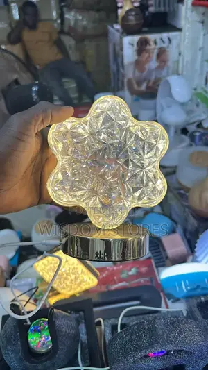Star-shaped Crystal Table Lamp