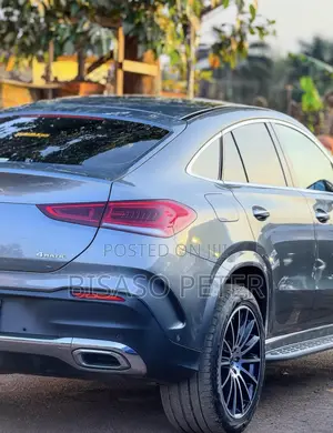 Mercedes-Benz GLE-Class GLE 400d 4MATIC 2022 Gray