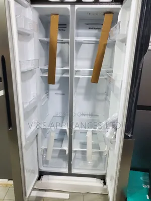 56ws4s2 Hisense Side by Side Fridge