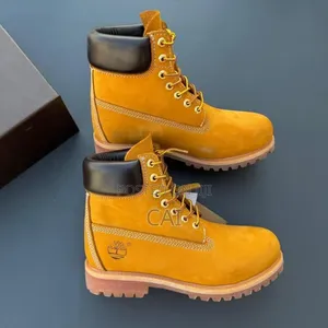 Timberland Original Boots. 6 Inch Yellow