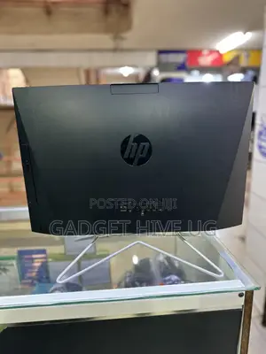 Desktop Computer HP 200 G4 All-in-One 8GB Intel Core I3 SSD 256GB