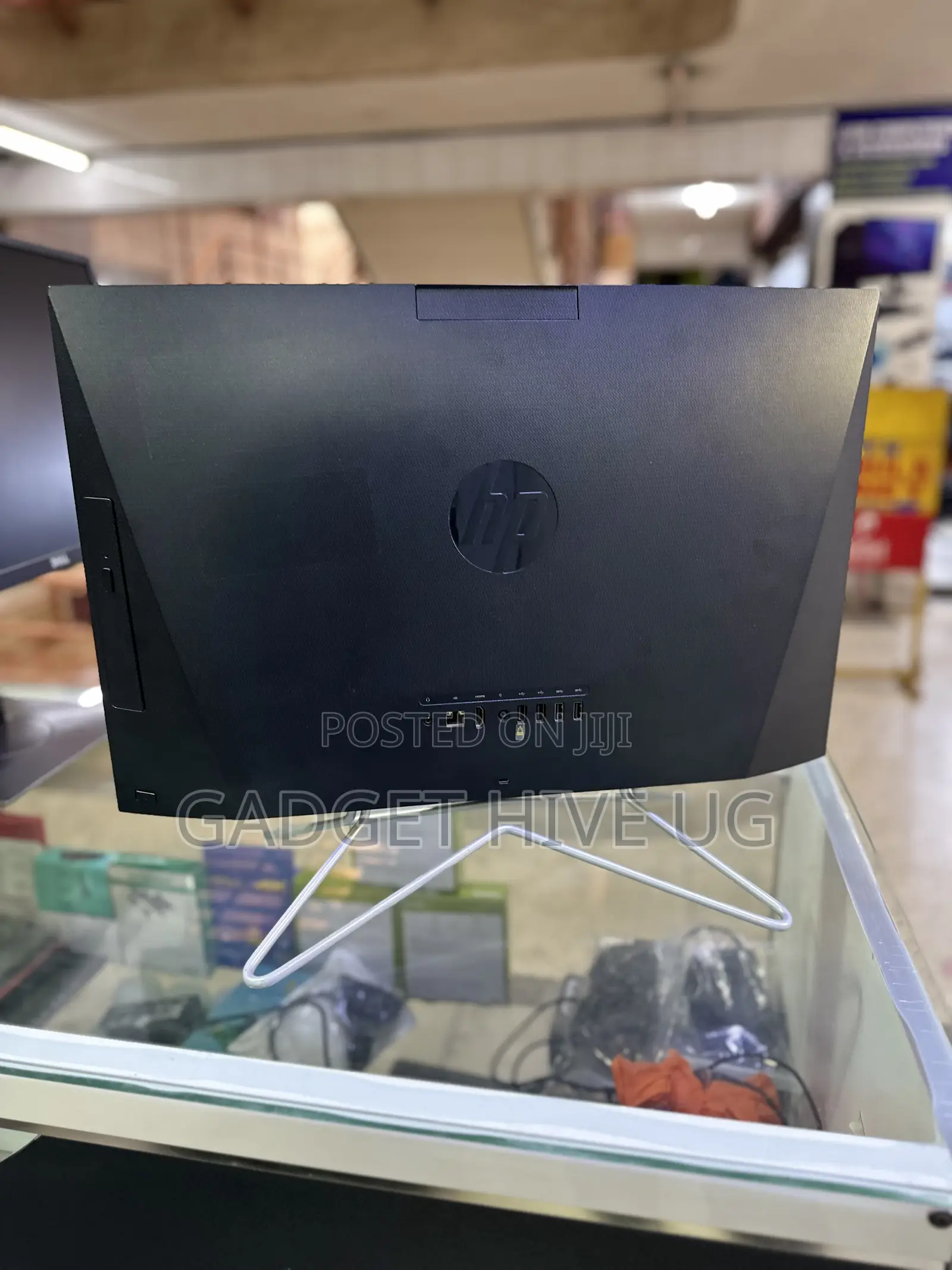 Desktop Computer HP 200 G4 All-in-One 8GB Intel Core I3 SSD 256GB