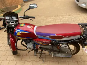 Bajaj CT 125X 2025 Red