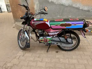 Bajaj Boxer 100 2021 Red