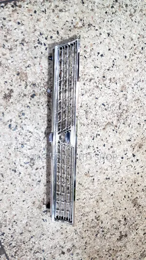 Grill Corolla 100