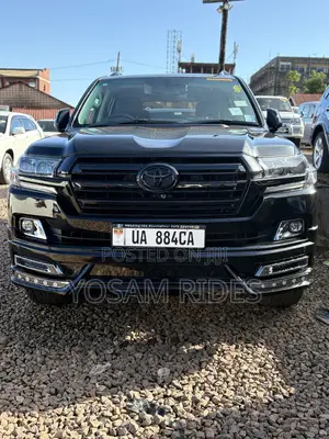 Toyota Land Cruiser 4.6 V8 ZX 2017 Black