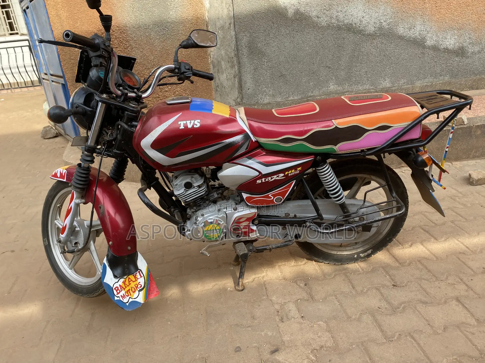 TVS HLX 125 2022 Red