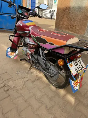 TVS HLX 125 2022 Red