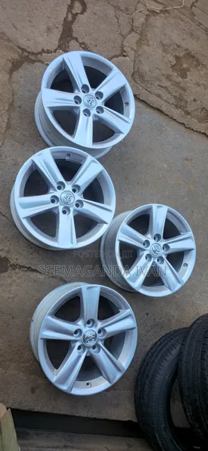Rim 15 Ist and Other Cars