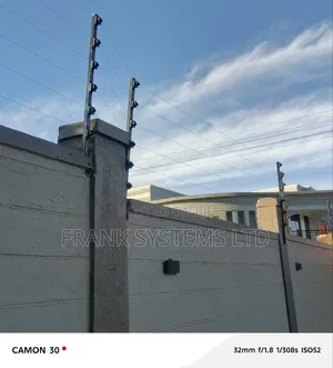 Electric Fence With High Voltage
