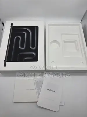 New Laptop Apple MacBook Pro 24GB Apple M4 SSD 1T