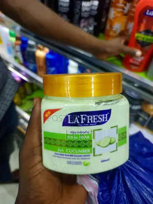 La Fresh Deep Exfoliating Cucumber Scrub (500ml)