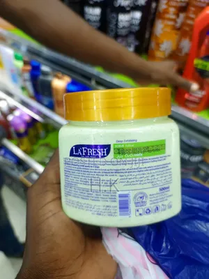 La Fresh Deep Exfoliating Cucumber Scrub (500ml)