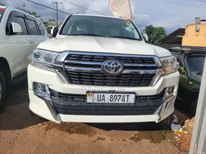 Toyota Land Cruiser 2014 White