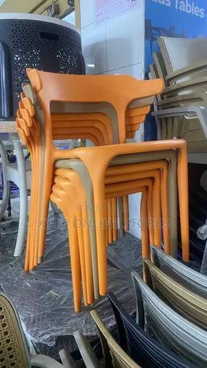 Plastic Dining/Bar and Restaurant Chairs Multicolored