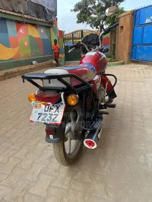 Bajaj Boxer 100 2023 Red