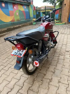 TVS HLX 125 2022 Red