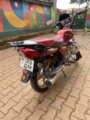 Bajaj Boxer 100 2021 Red