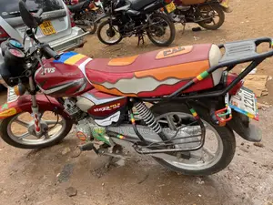 TVS HLX 125 2022 Red