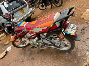TVS HLX 125 2022 Red