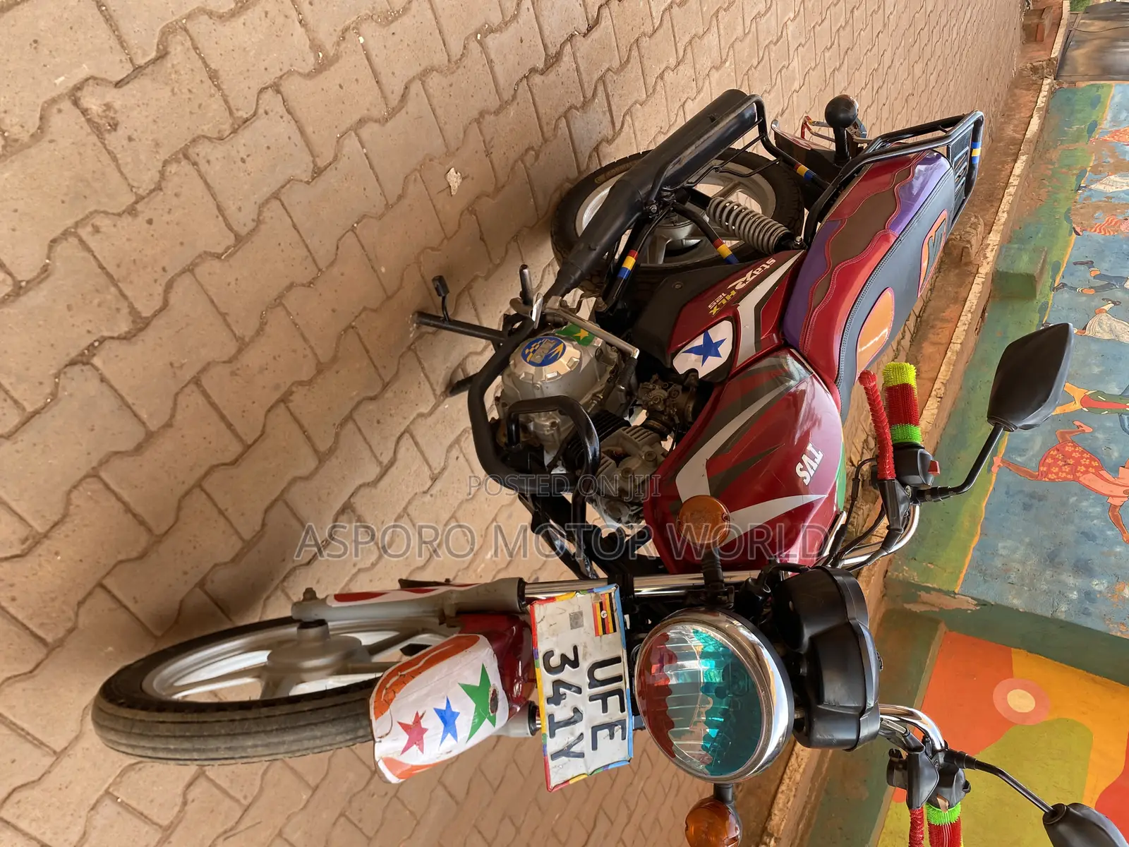 TVS HLX 125 2021 Red