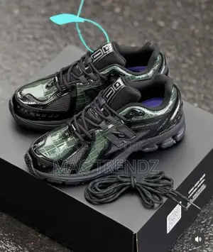 Original Trendy Sneakers For Men Women | Street Style Shoes
