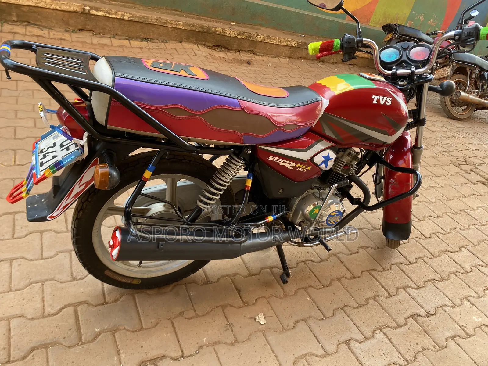 TVS HLX 125 2020 Red