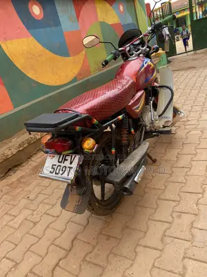 Bajaj CT 125X 2023 Red