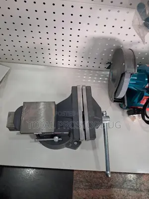 Bench Vice 6" (Total)