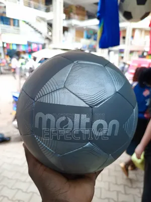 Molten Vantaggio Lifting Ball