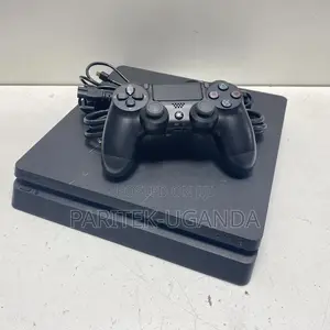 Sony Playstation 4 With 1 Gamepad