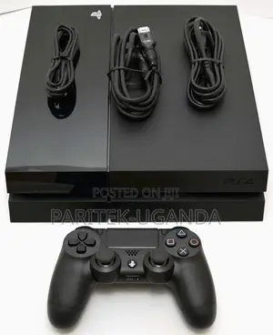Sony Playstation 4 With 1 Gamepad