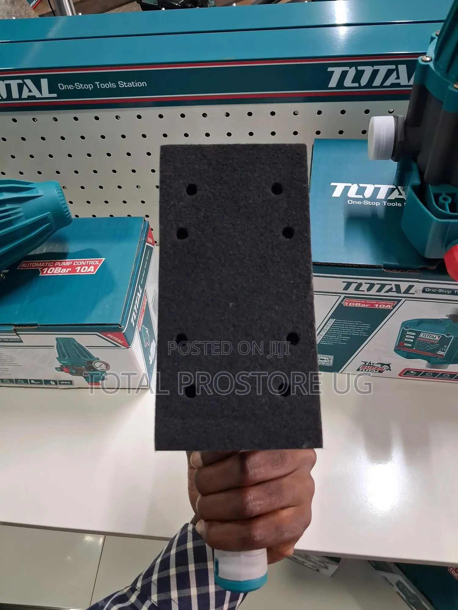 Cordless Finishing Sander.