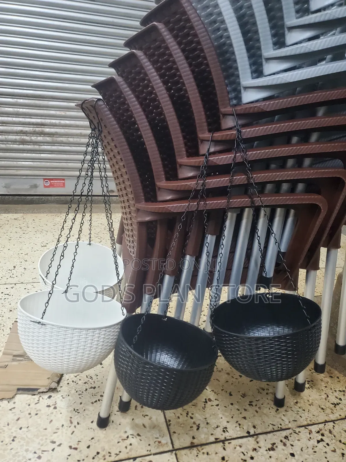Flower Pots With Chain Hanging Pots