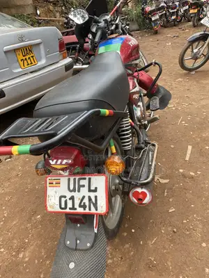 TVS HLX 125 2022 Red