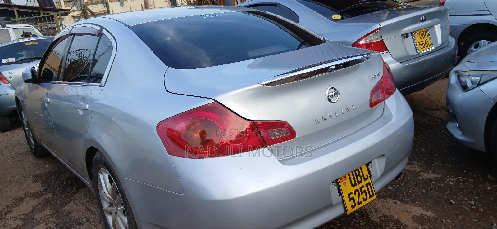 Nissan Skyline 2009 Silver