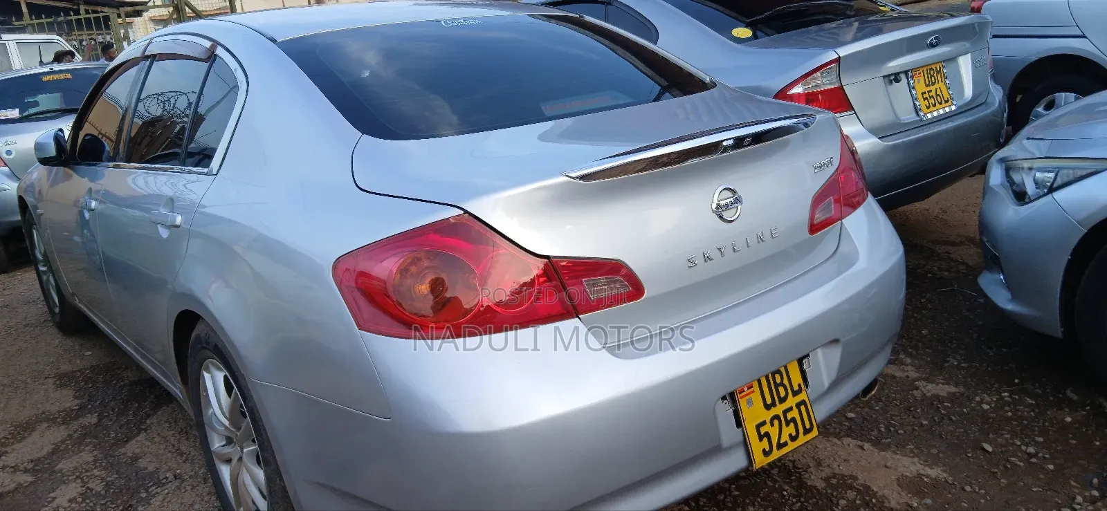 Nissan Skyline 2009 Silver