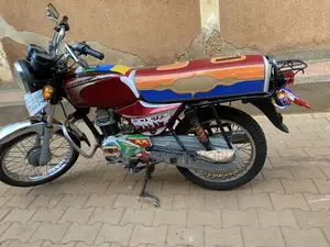 Bajaj Boxer 100 2021 Red