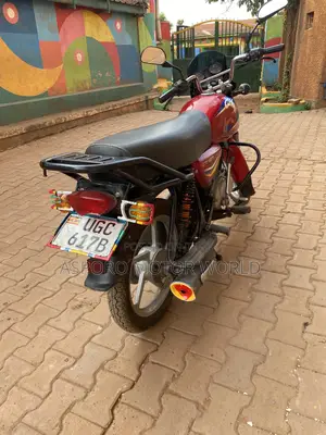 Bajaj CT 125X 2023 Red