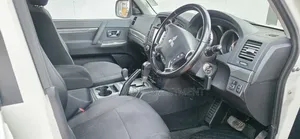 Mitsubishi Pajero 2016 White
