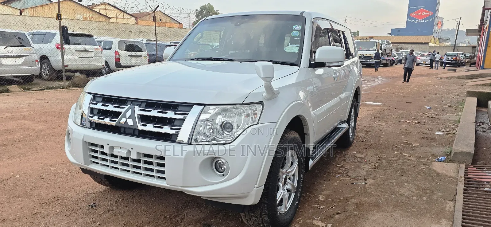 Mitsubishi Pajero 2016 White