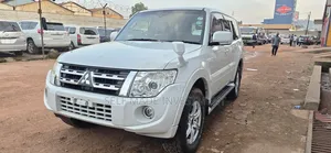 Mitsubishi Pajero 2016 White