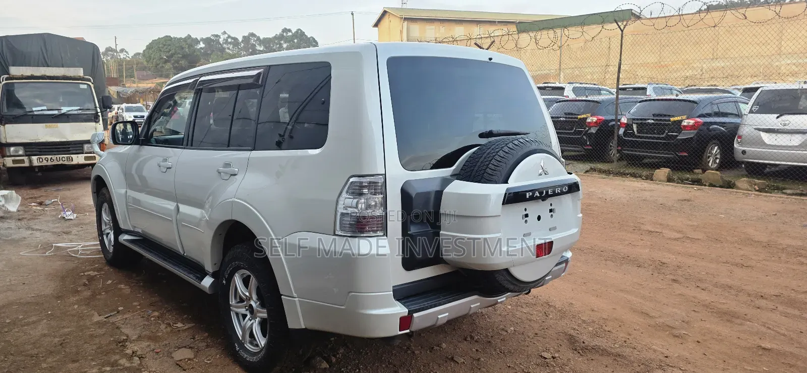 Mitsubishi Pajero 2016 White