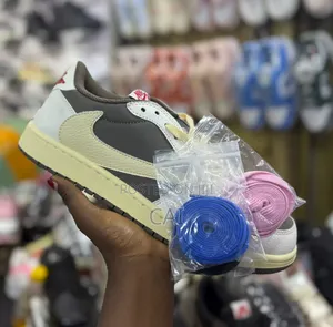 Jordan X Travis Scott Air Jordan 1 Low Og "Reverse Mocha " Sneaker