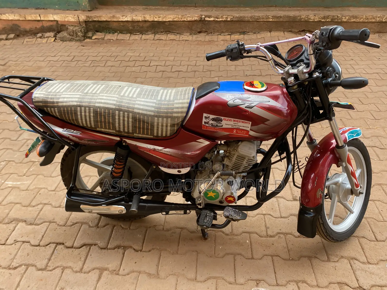 Bajaj CT 125X 2023 Red